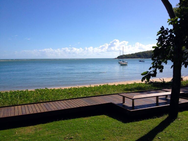 1770 Beach Shacks - Tour Australia In Style - Australia Travel