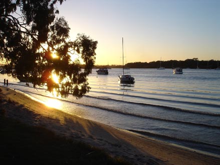 1 / 9 Hilton Esplanade, Noosaville - Tour Australia In Style - Australia Travel