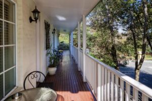 Yarra Gables - Yarra Gables