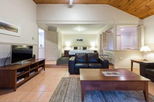 Bushy Lake Chalets - Bushy lake